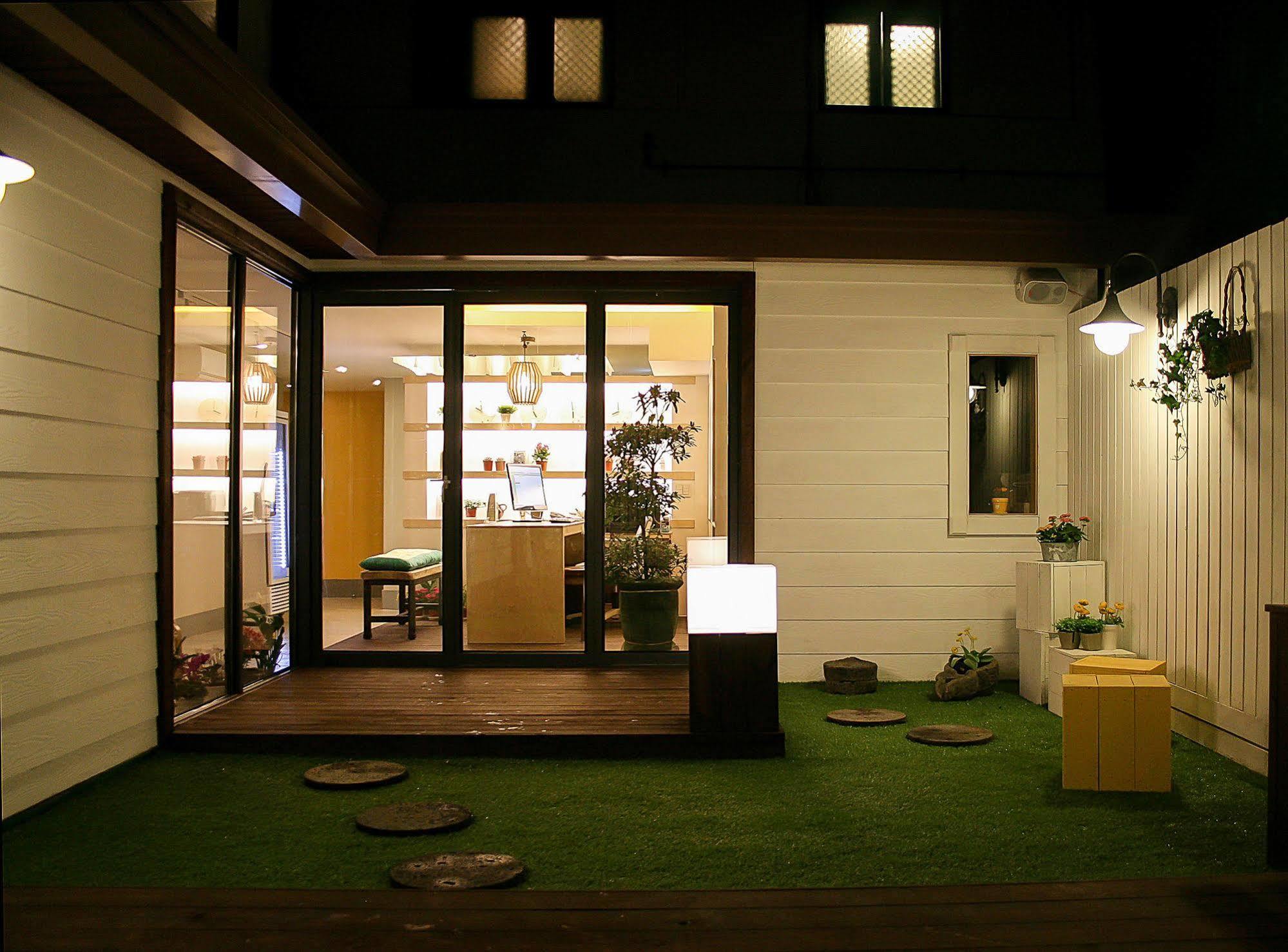 Hotel Tong Seoul Dongdaemun Bagian luar foto